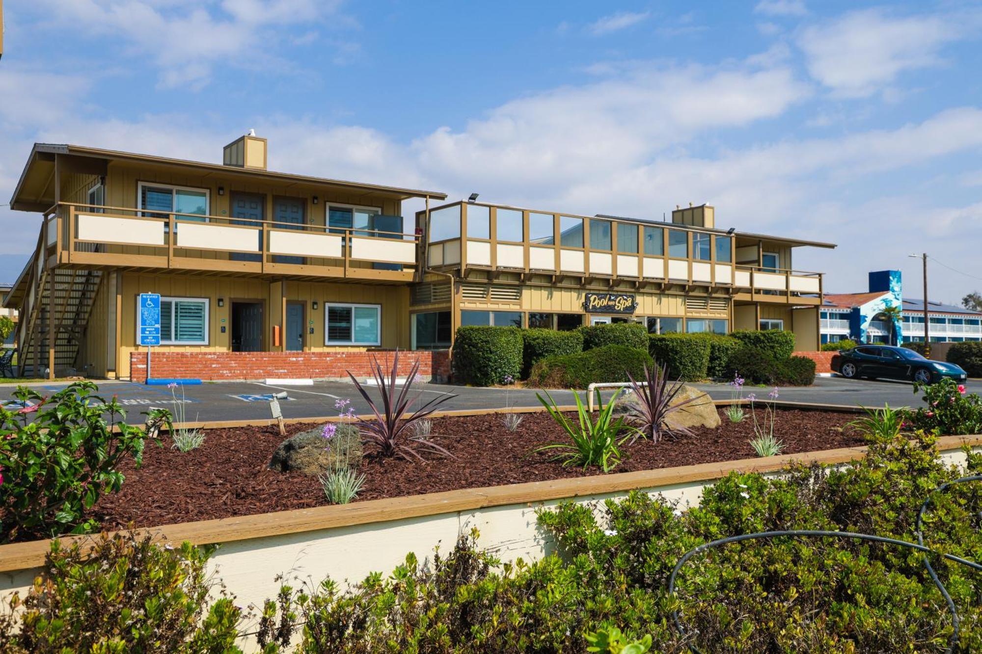 Silver Surf Motel San Simeon Exterior foto